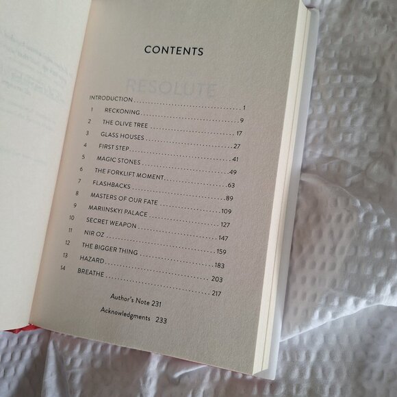 resolute - Picture 4 of 5